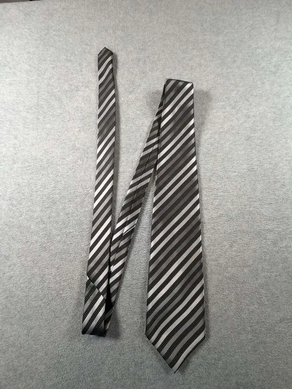 Giorgio Bissonni Men's Black and Gray Striped Polyester Necktie